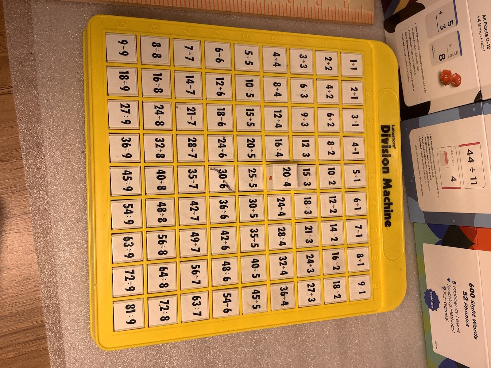 Lakeshore Division Machine + Math & Sight Words Flash Cards Lot Of 4 Learning