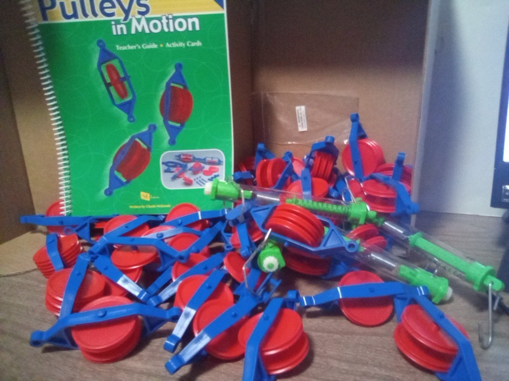 Science Pulleys in Motion Hands-on Activities and Experiment Set & Teacher Book