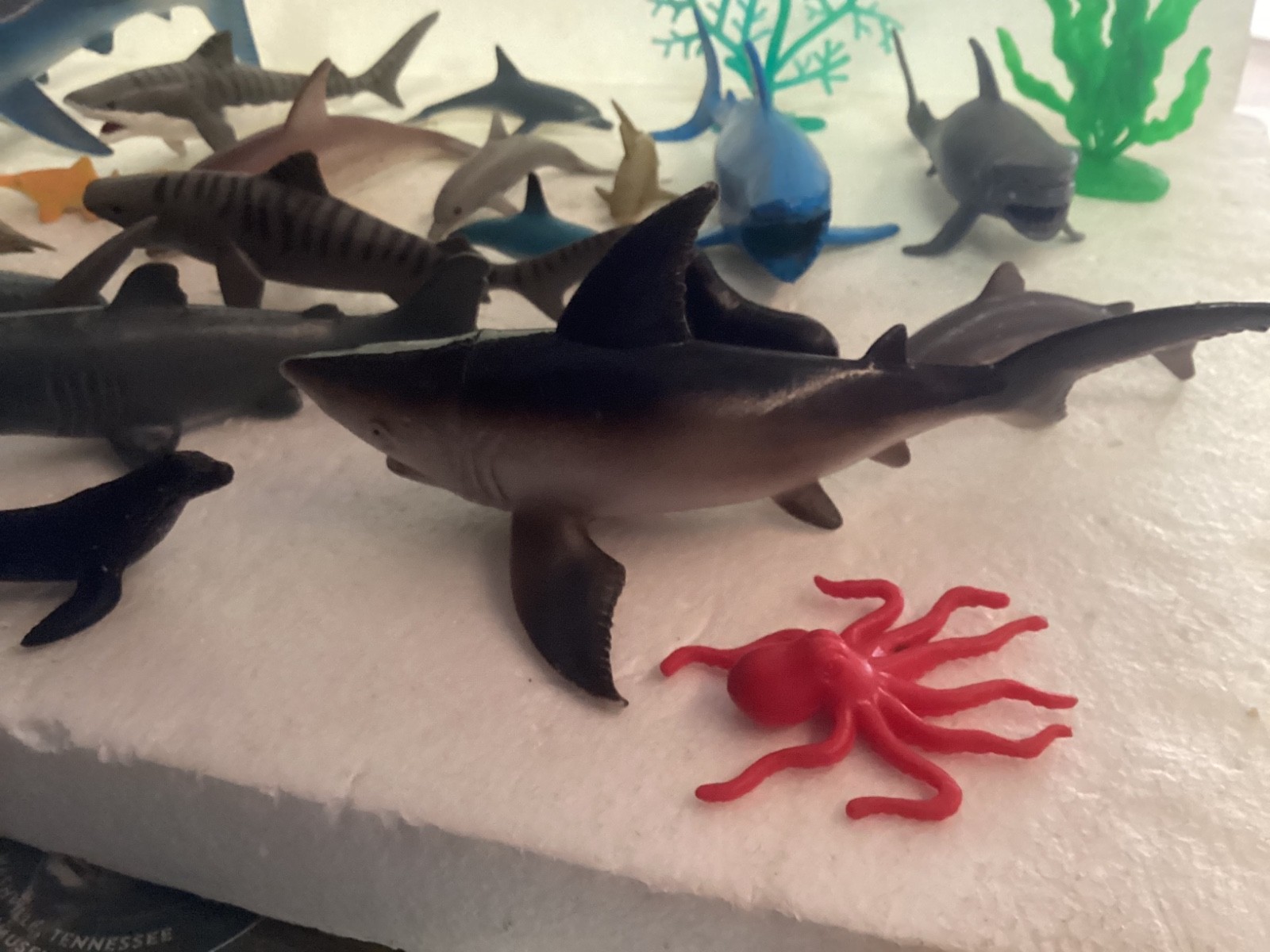 Mixed Lot 27 OCEAN SEA CREATURES Plastic Animals Toy Figures.