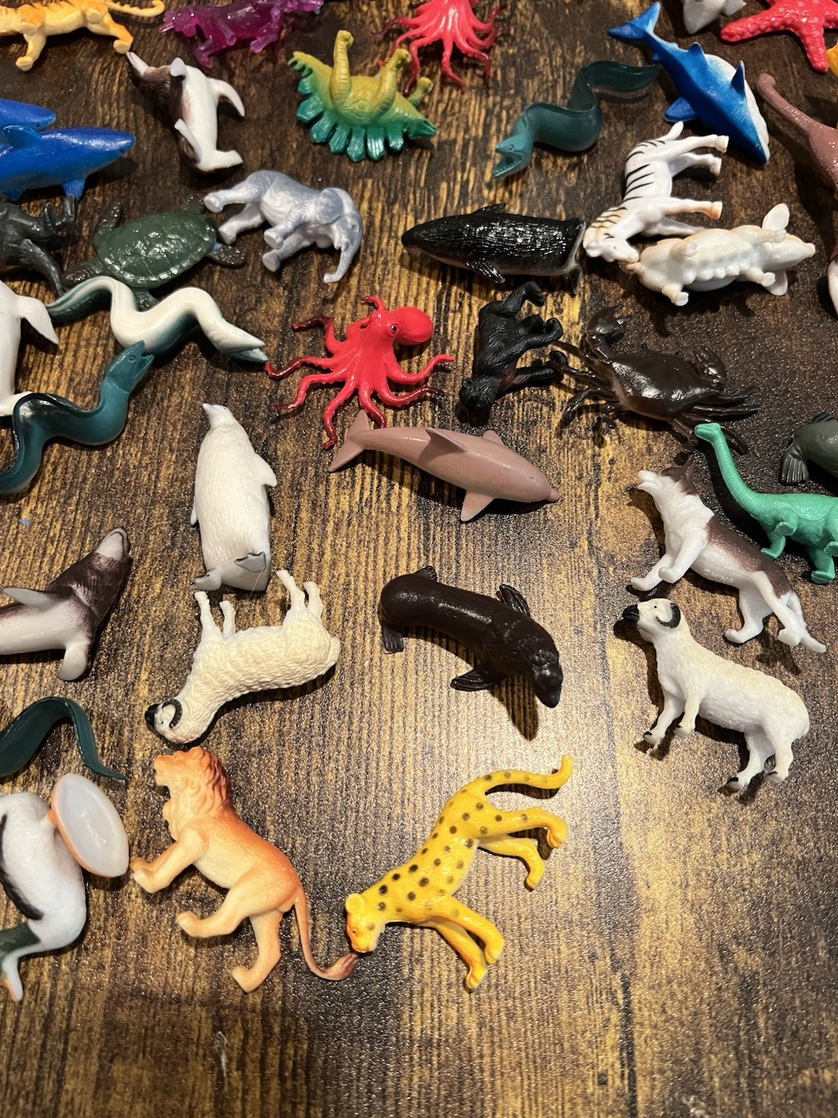 Mixed of Plastic Sea Animals Fish Shar Turtle and Land Animals Insects Lot of 87