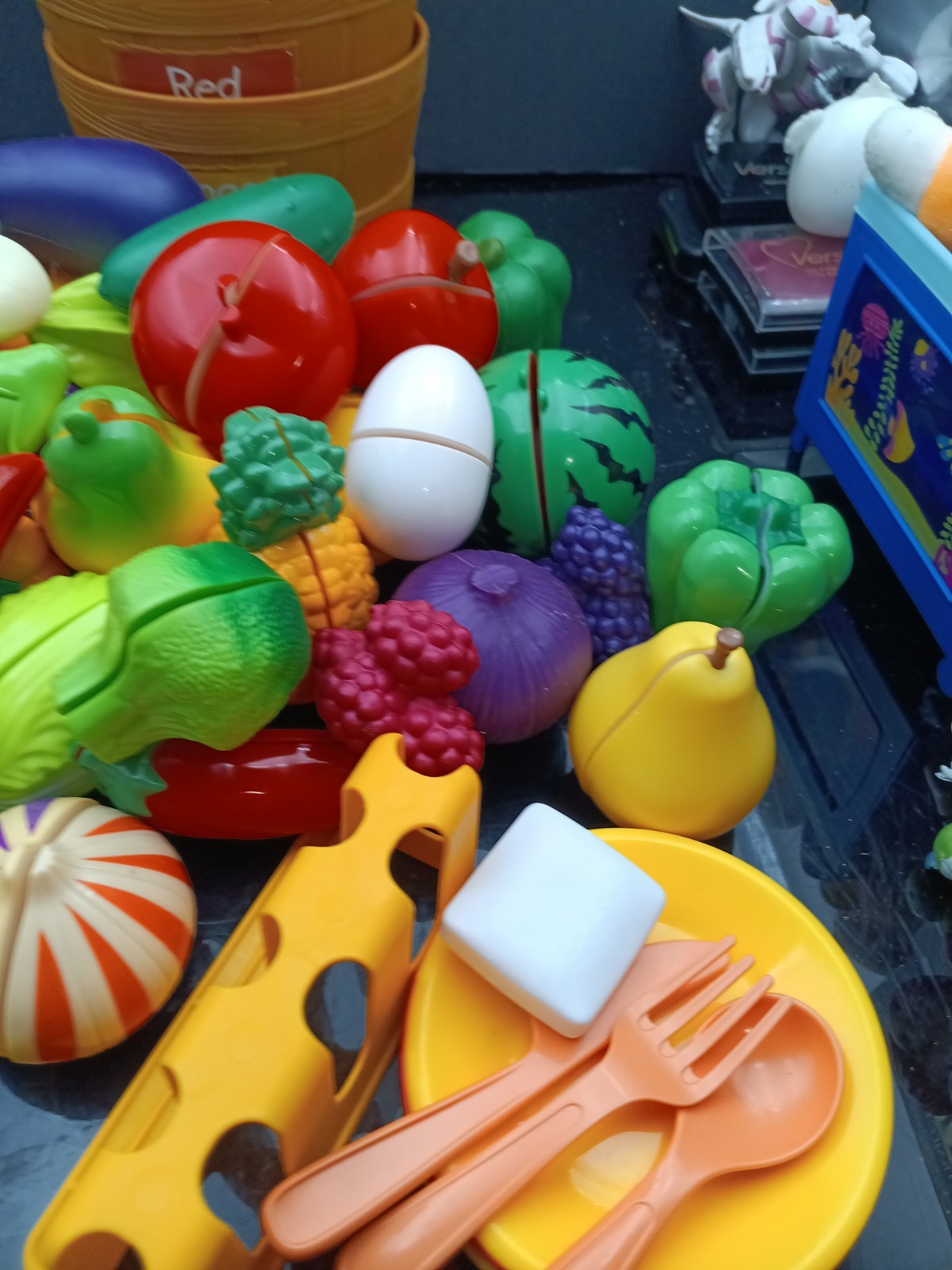 Huge Lot Of Learning Resources Farmers Market Fresh Picked Fruit & Vegies T2796