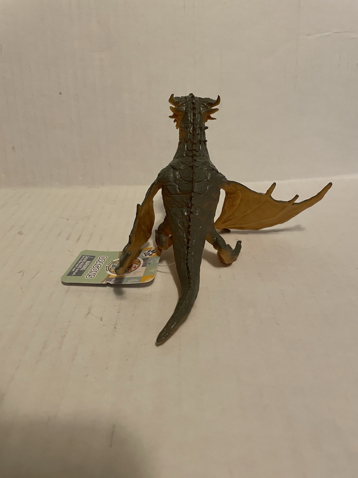 Zoo Troop – Dragons – Gray Orange Dragon – Wildly Inspired – Ages 3+