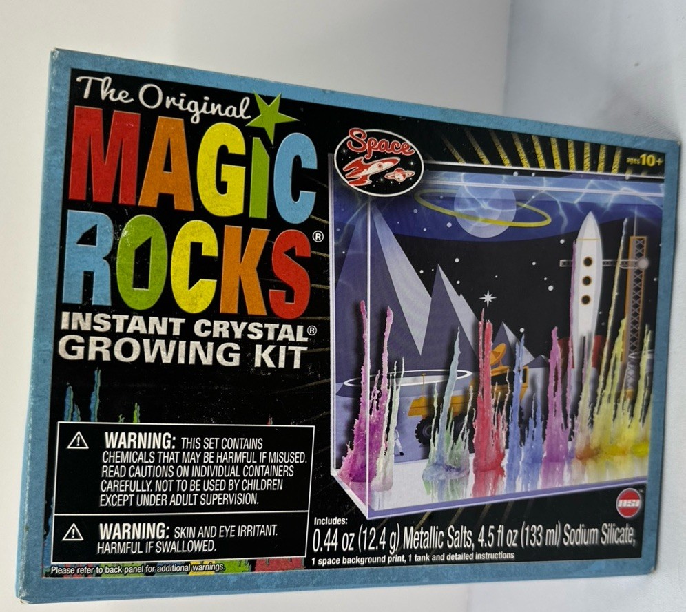 The Original Magic Rocks Instant Crystal Growing Kit Space Theme Ages 10+ NEW
