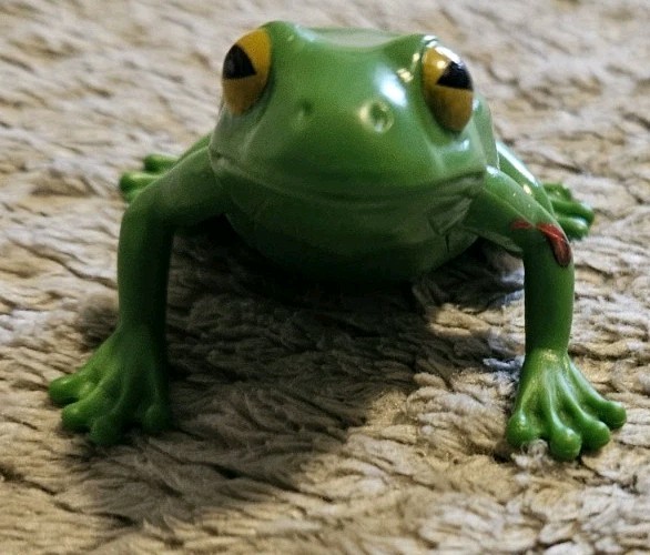 Toy Frog 2.5 Inches Tall