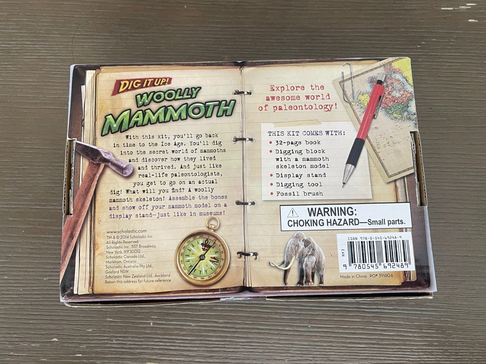 Scholastic Dig It Up Woolly Mammoth ISBN 978-0-545-69248-9 PC# 391604