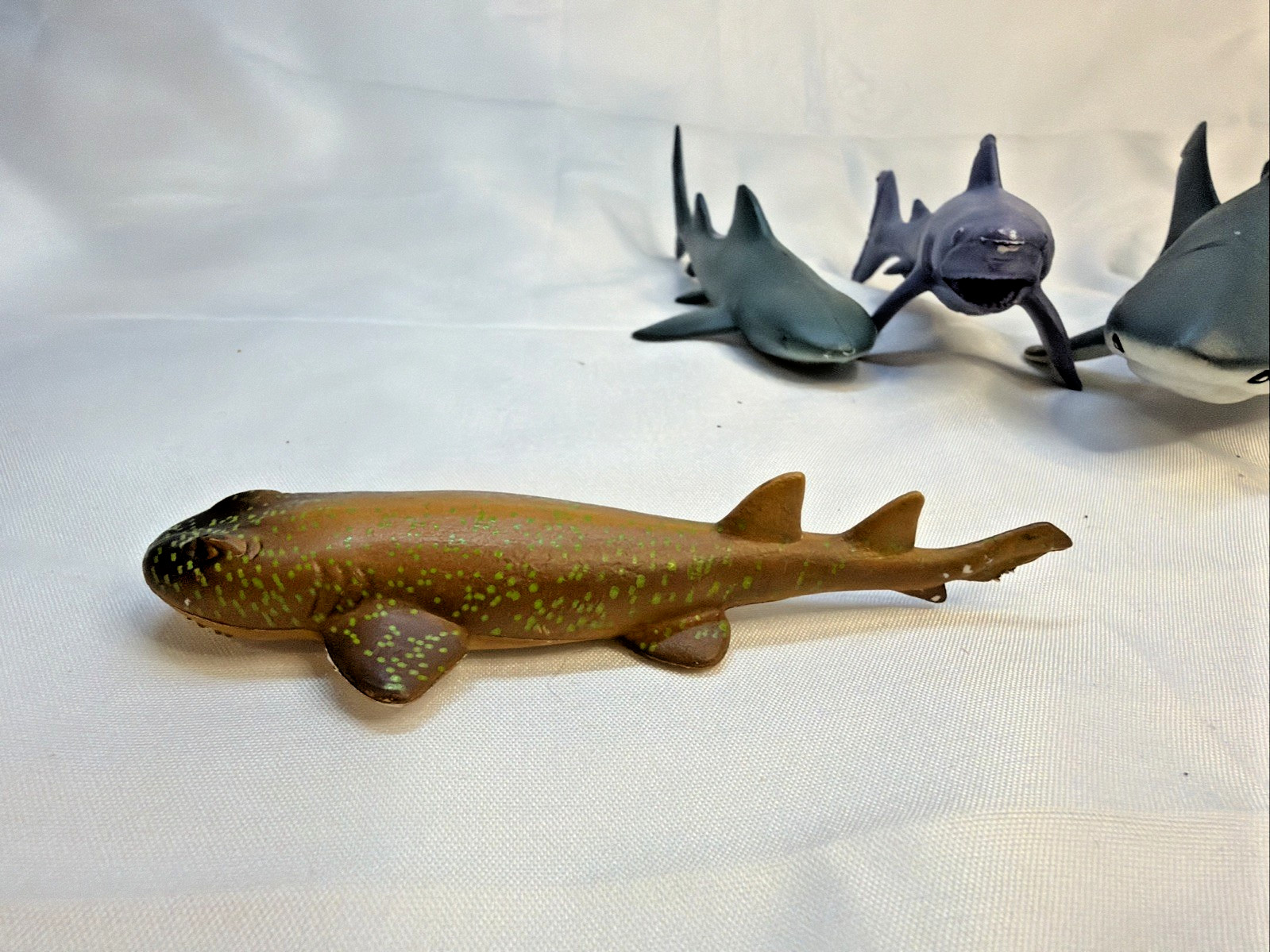 Lot of 4 Shark and 1 Whale Diorama or Plastic Educational Toy