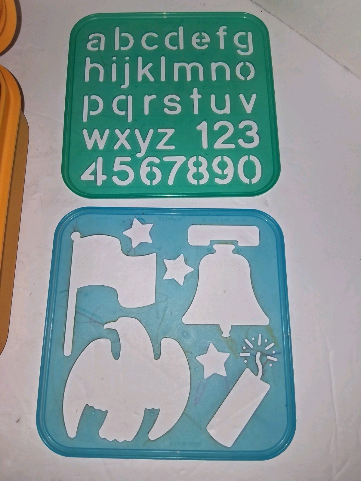 Vtg Tupperware Alphabet Carry Case 20 Stencil Lot Yellow ABC Pencil Lunch Box