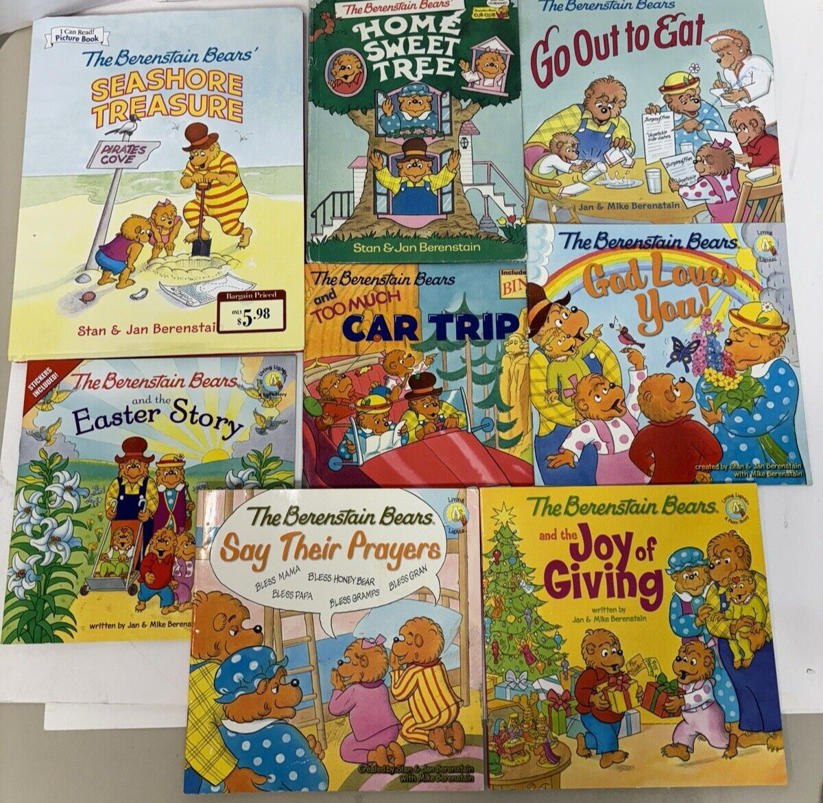 Berenstain Bears Living Lights Preschool Kindergarten 8 Book Lot – w/ Stickers