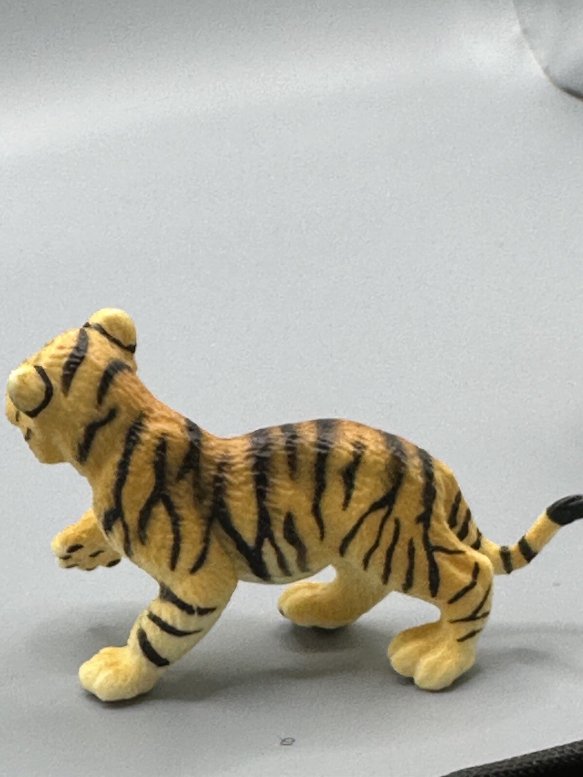 Retired Schleich White Tiger Big Cat And Safari Ltd Lion and Tiger Cub Figures 3