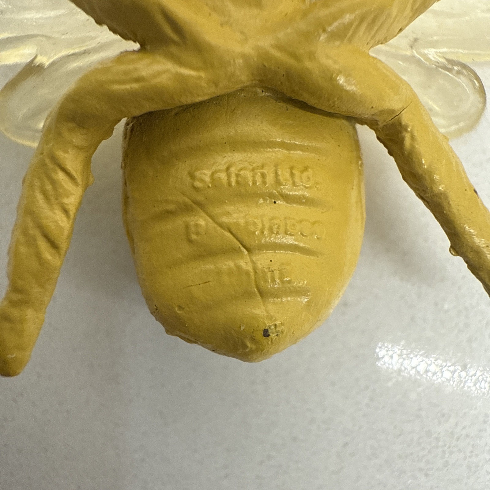 Safari Ltd Bugs Insects 2″-3″ Praying Mantis, Ant, Fly & Bumble Bee