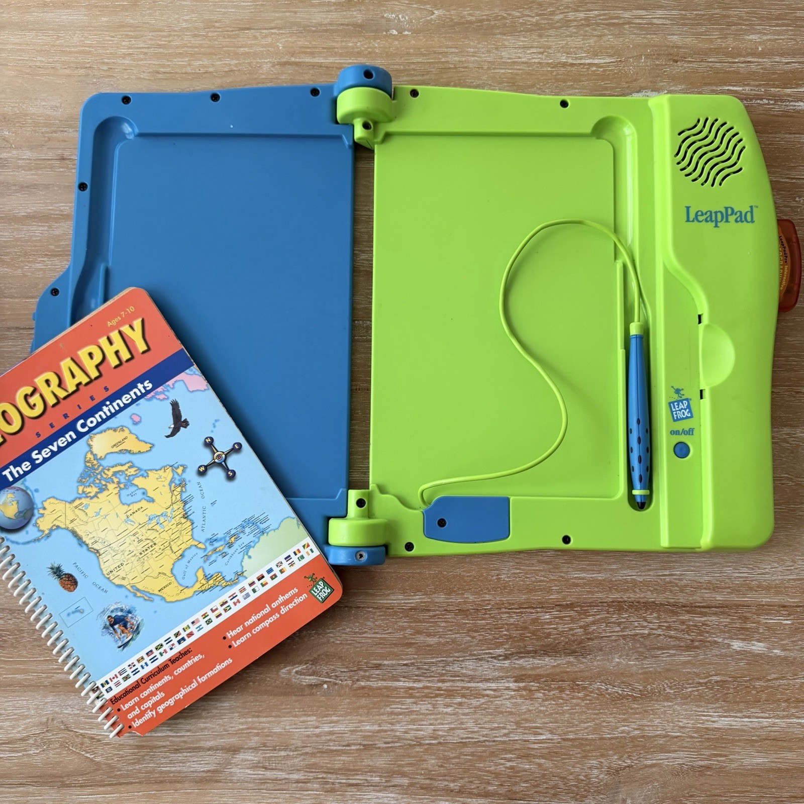 Leap Frog LeapPad Learning System Model 57-000-01 Book & Cartridge Geography Pro
