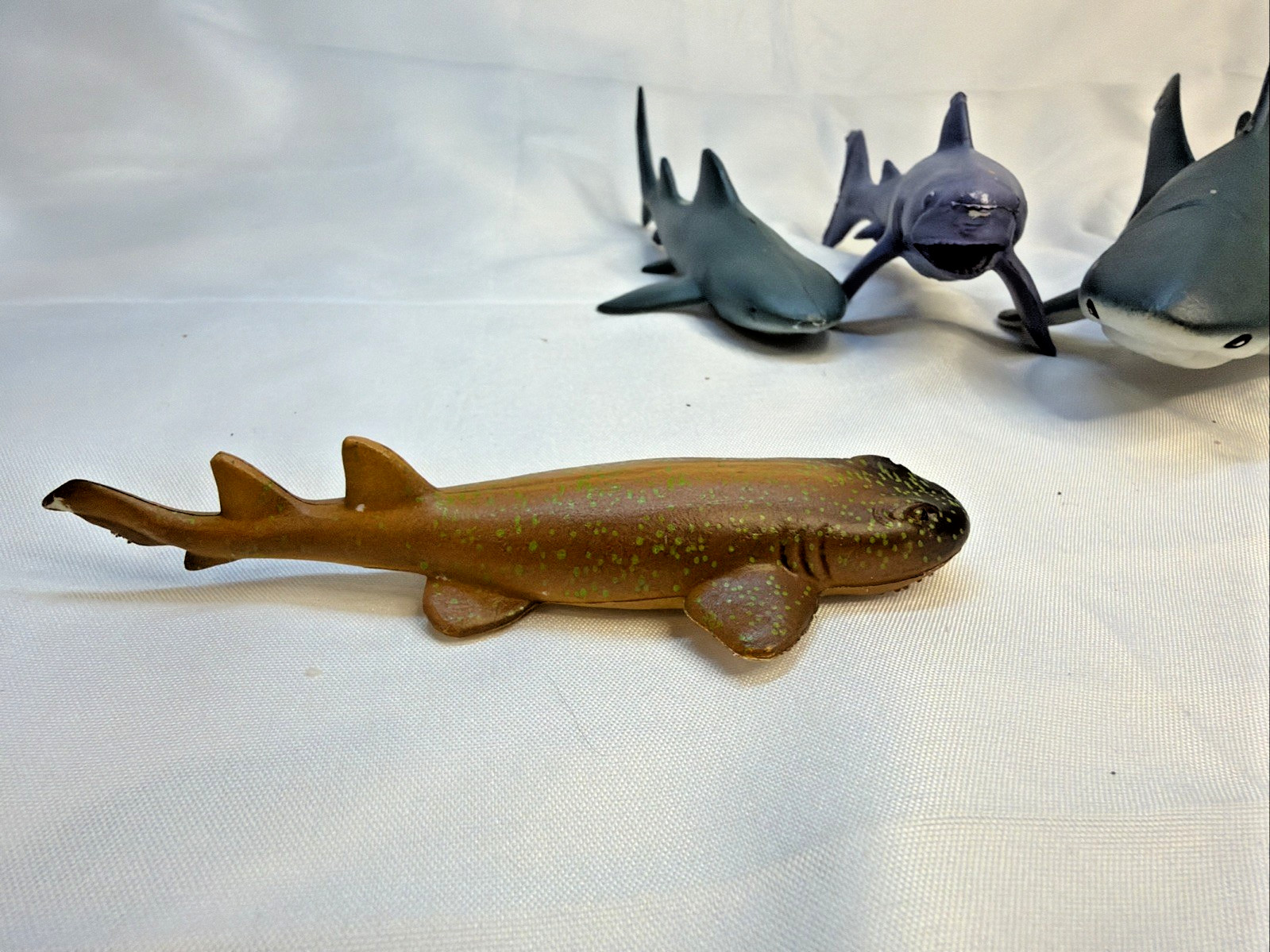 Lot of 4 Shark and 1 Whale Diorama or Plastic Educational Toy