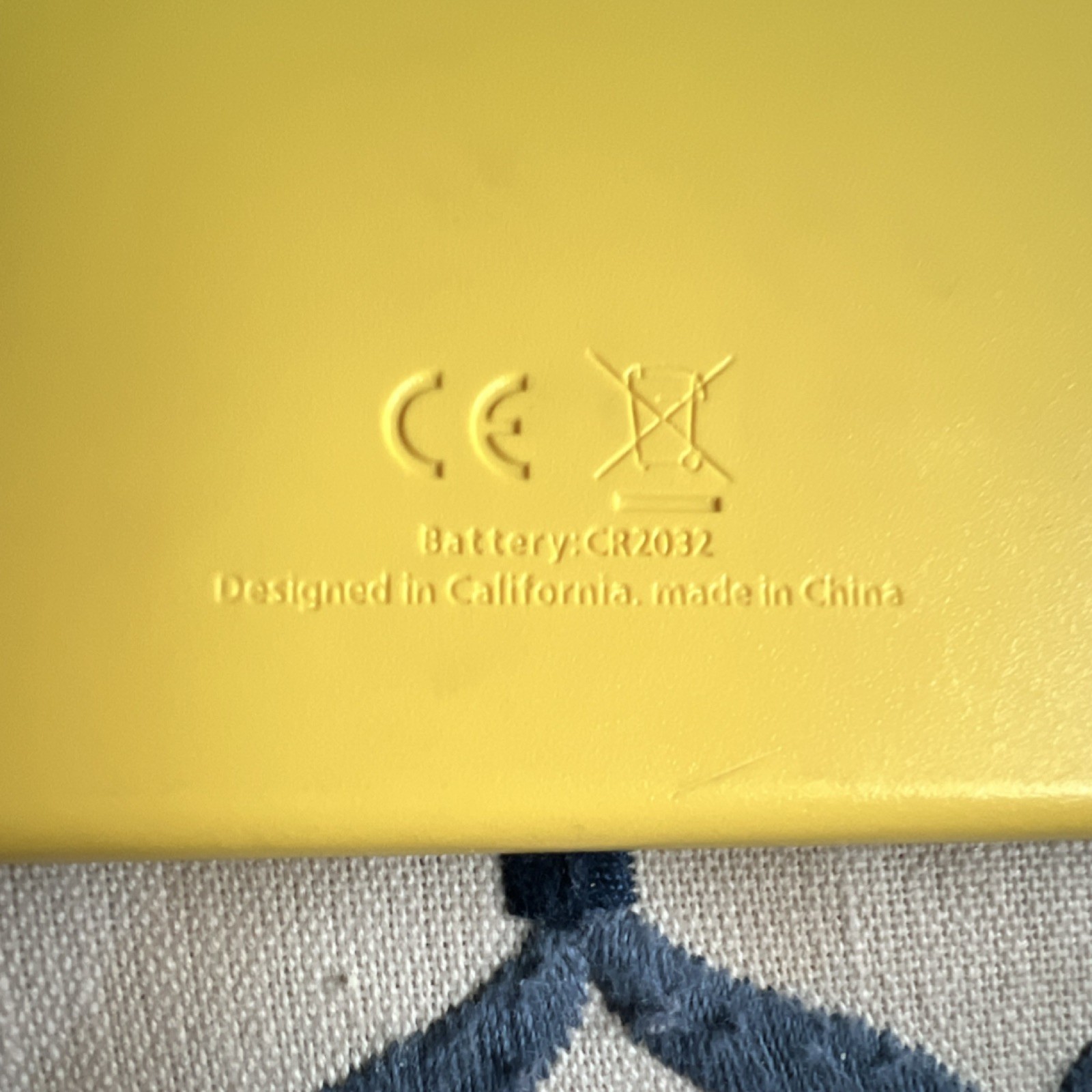 CARRVAS LCD Writing Tablet E-Writer Drawing Pad Yellow w/ Stylus, CR2032