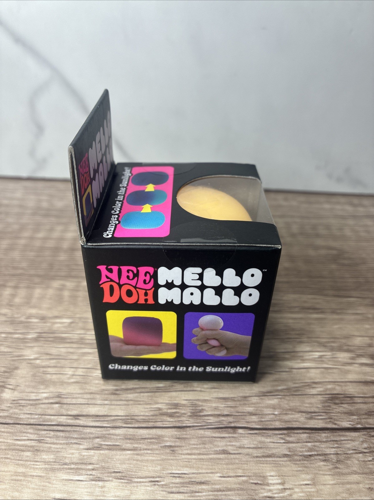 NeeDoh Mello Mallo Color Change Squishy Squeeze Sensory Toy Yellow