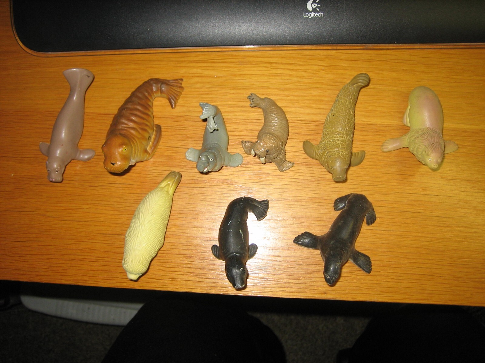 MIXED LOT OF 9 SEA MAMMALS 2″ – 3″ SAFARI,FUNRISE & OTHERS