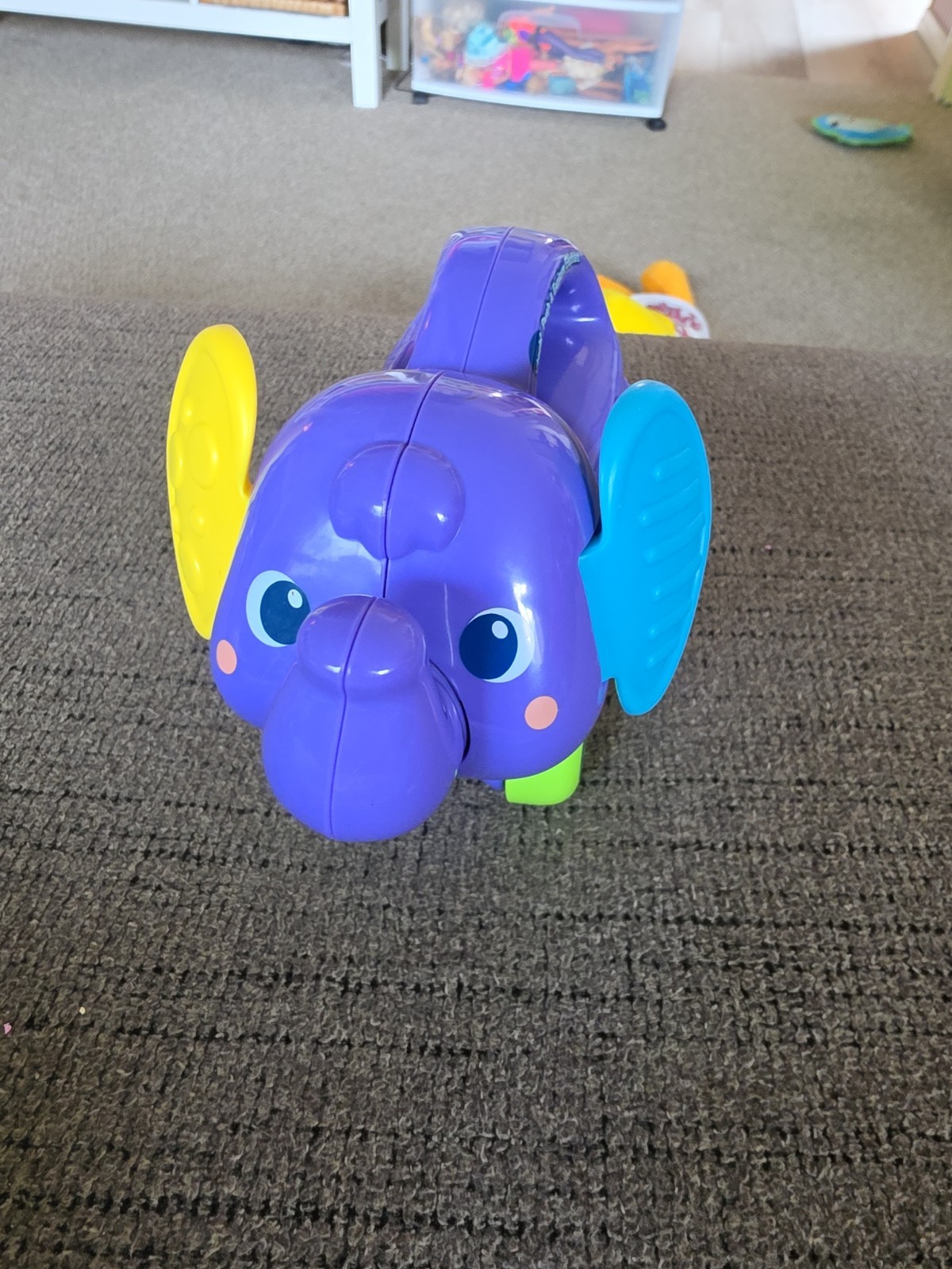 Vtech Push And Explore Elephant 6″ musical education purple lights up/sound!