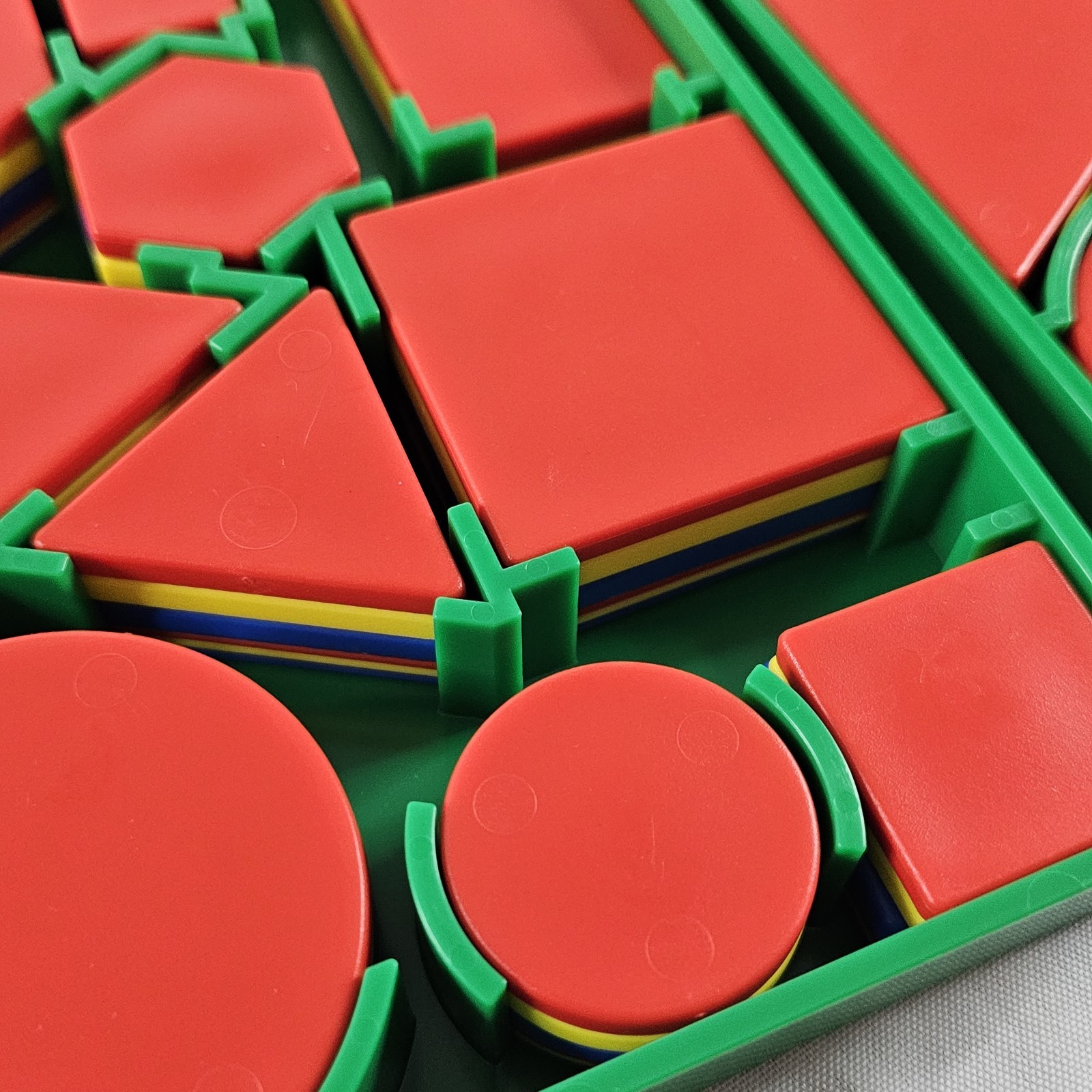 Vintage Attribute Blocks Plastic In Tray Sets Of Shapes Colors Taiwan Made READ⬇