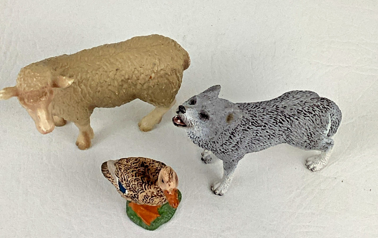 Schleich Howling Gray Wolf Standing Sheep Mallard Hen Duck Realistic Figures Lot