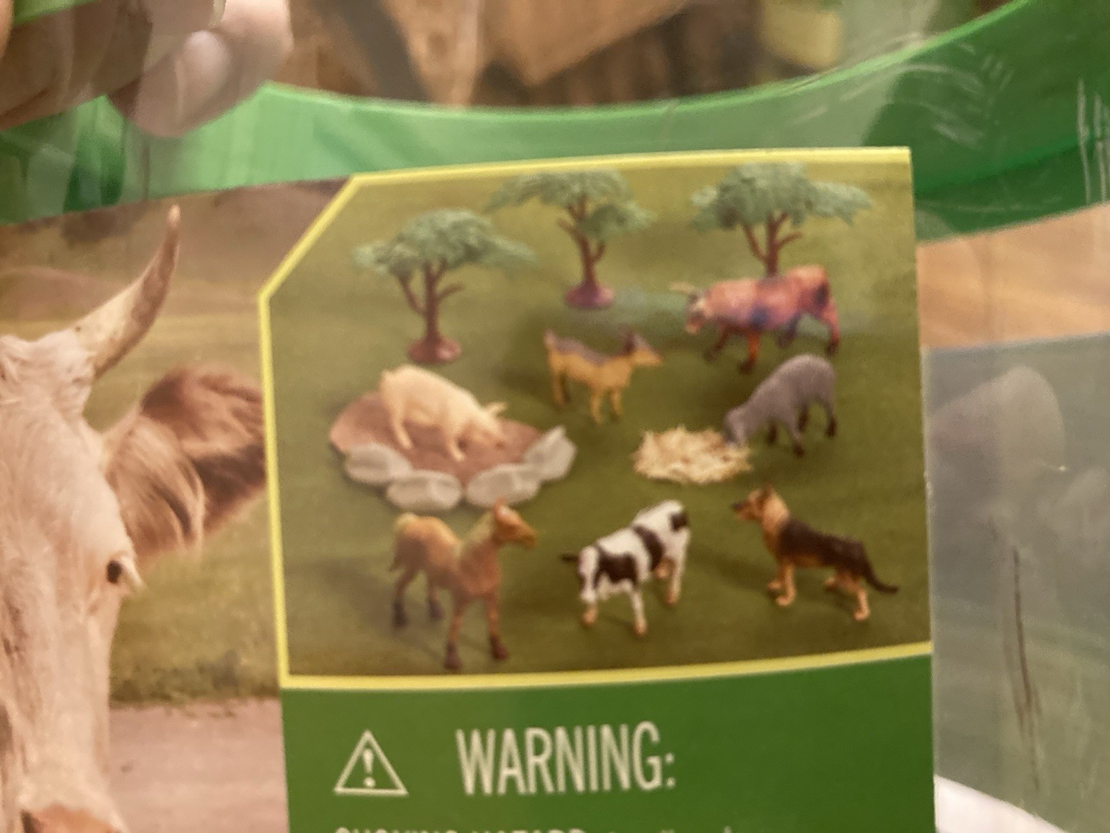 Animal Planet Farm Animals with Storage Bucket – 15 Piece Set – Toys R Us – New