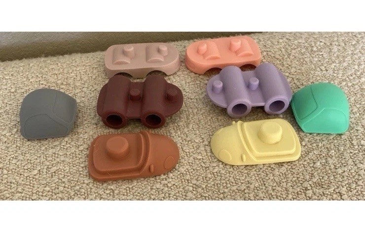 Elbebe 2 Silicone Stackable Cars BPA Free Car Stackers 6 Months-4 Years NIB