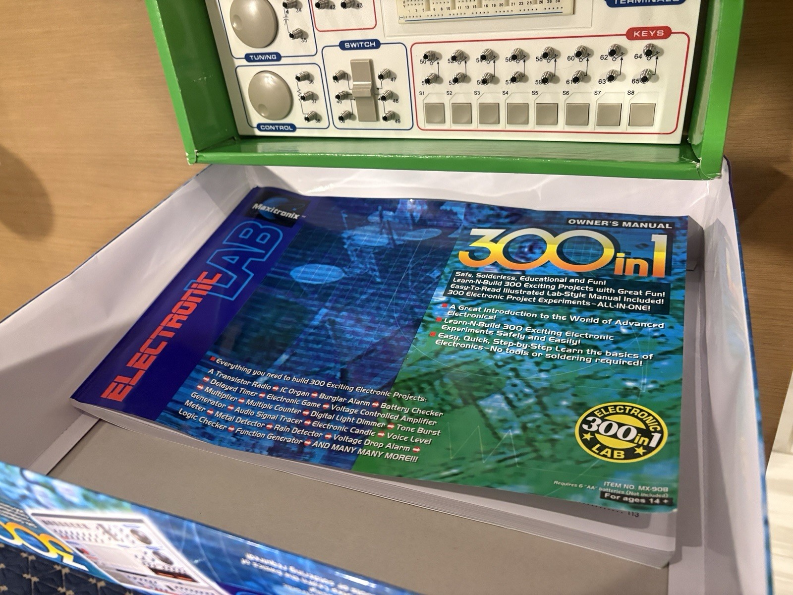 Maxitronix Electronic Lab 300 in 1 Electronics Learning Kit MX-908 STEM Complete