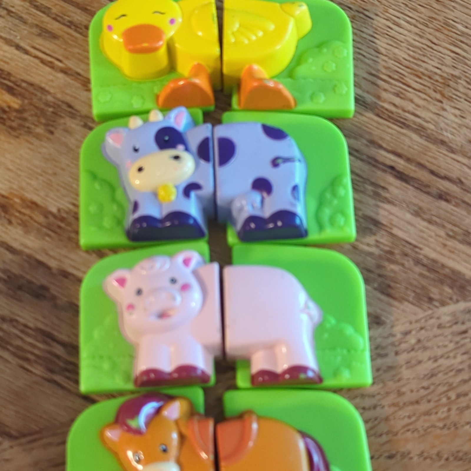 LeapFrog Fridge Farm Magnetic Animal Set w/ Magnetic Pieces