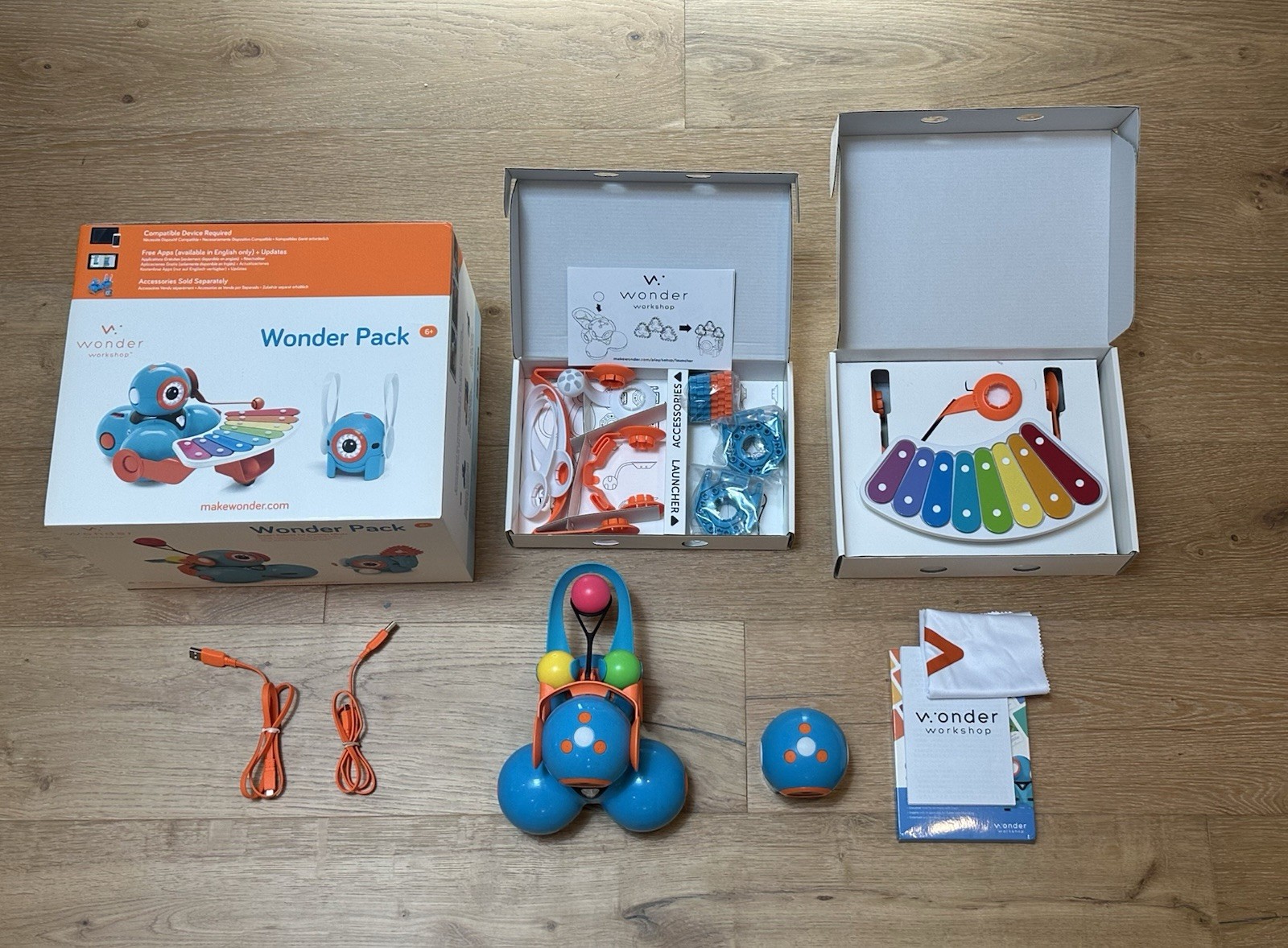 Wonder Workshop Wonder Pack Dash Dot Coding Robots & Dash Challenge Cards
