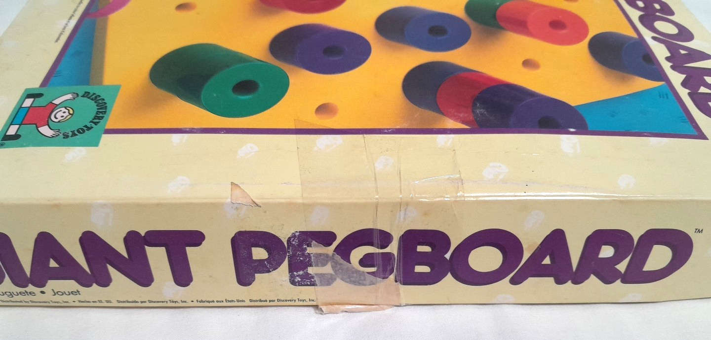 Vtg 1993 Discovery Toys GIANT PEGBOARD 25 Pegs and Board no laces