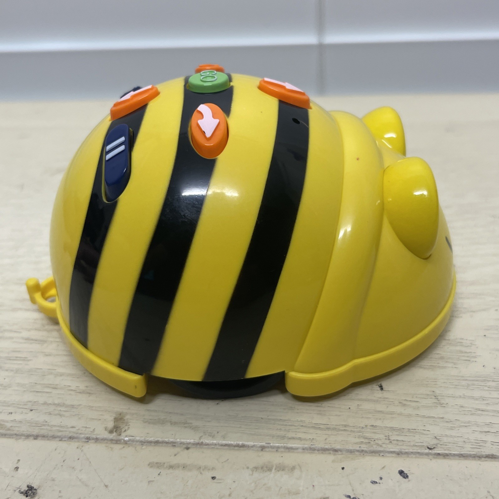 TTS Bee-Bot Programmable Floor Robot WORKING No Charger Included
