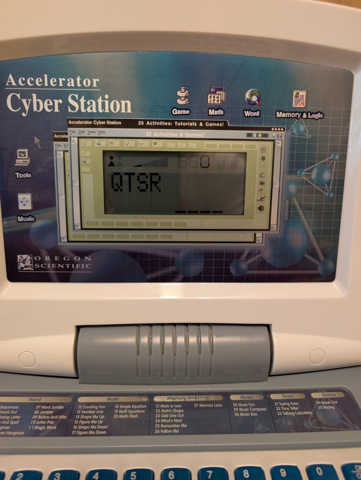 Oregon Scientific Vintage Accelerator Cyber Station Talking Lap Top 10″ x 9 x 2″