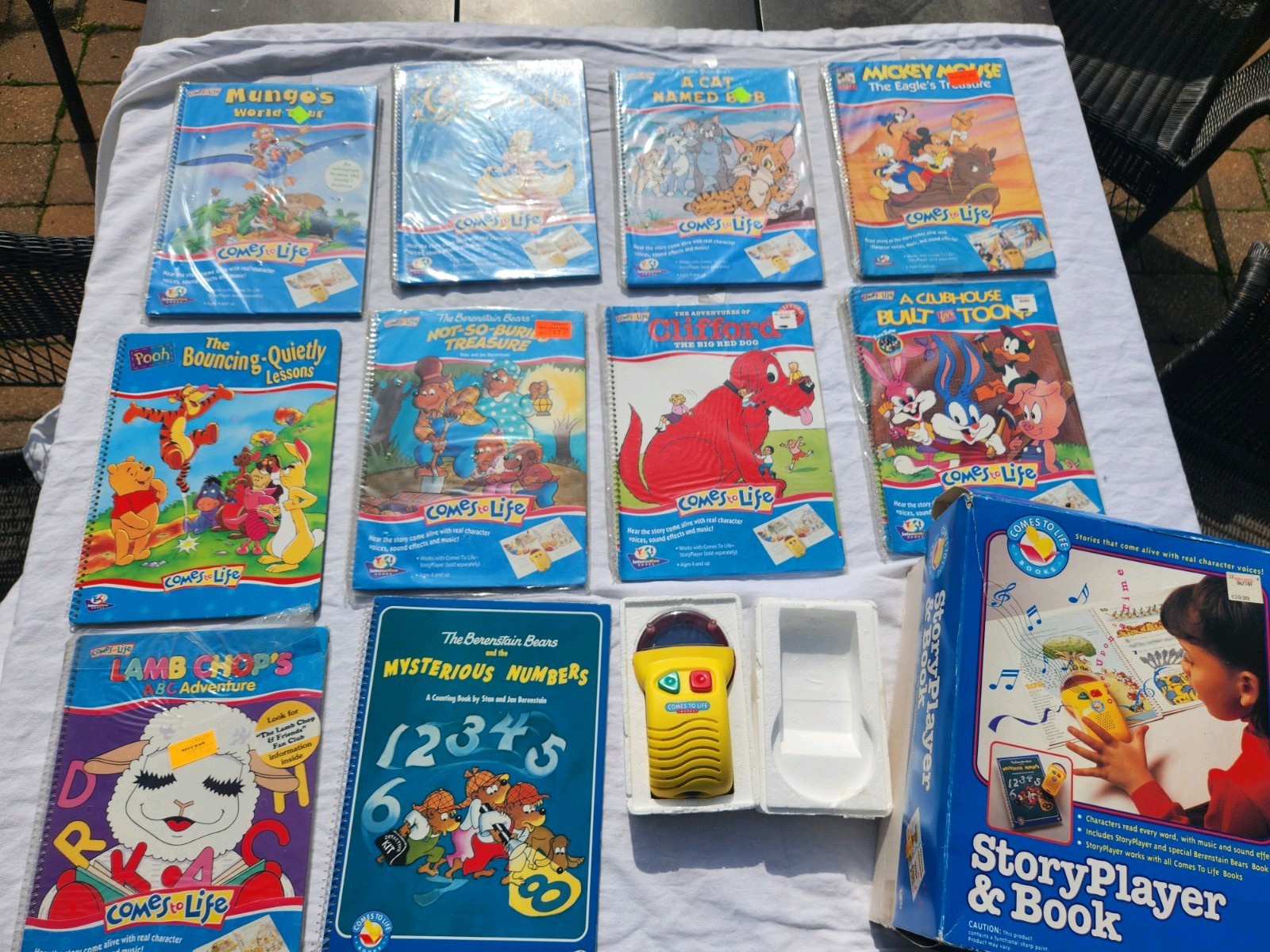 Comes to Life – Story Player & Book, Yes! Interactive, 1994, NEW With 9 books