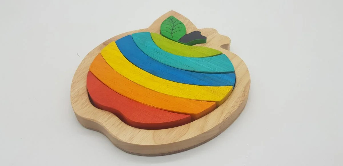 QToys USA Delicious Apple Puzzle