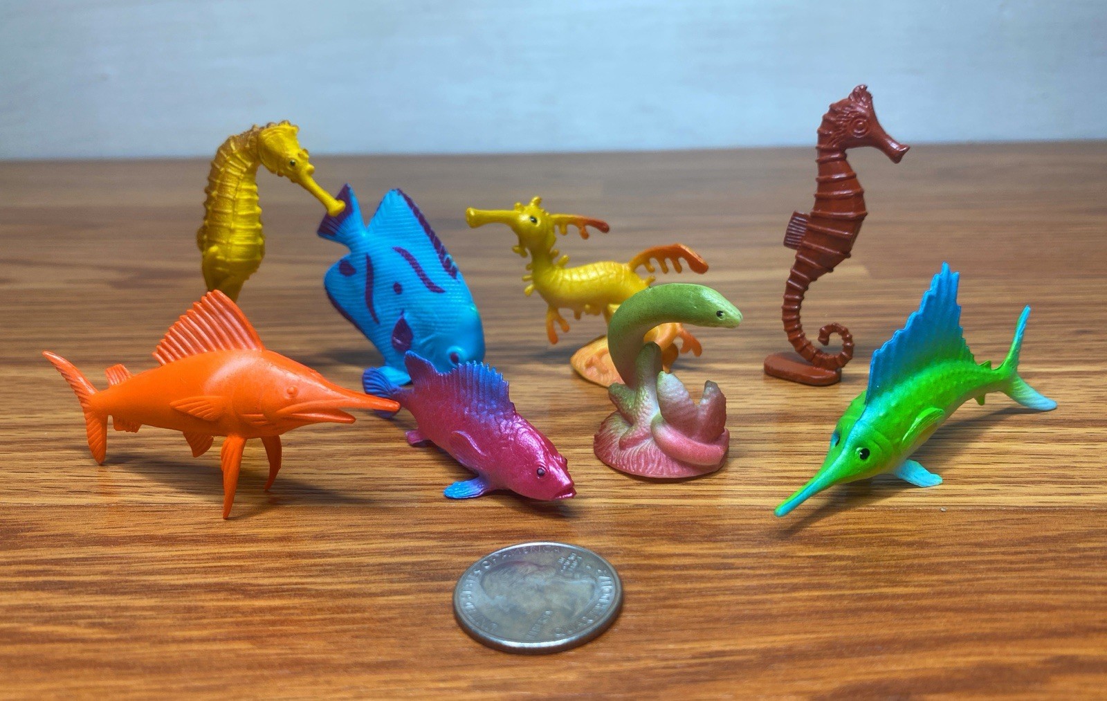 Lot of 40 Sea Creatures Fish Ocean Animal Plastic Rubber Miniature Figures