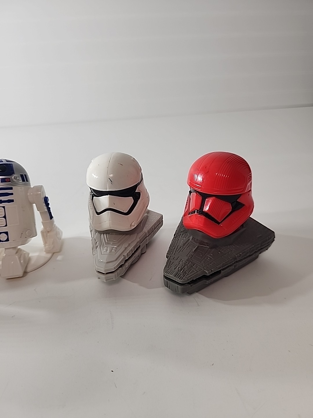 5 Star Wars toys. 1 Darth Funko Bobble-head. 4 McDonalds 2020 Happy Meal Toys
