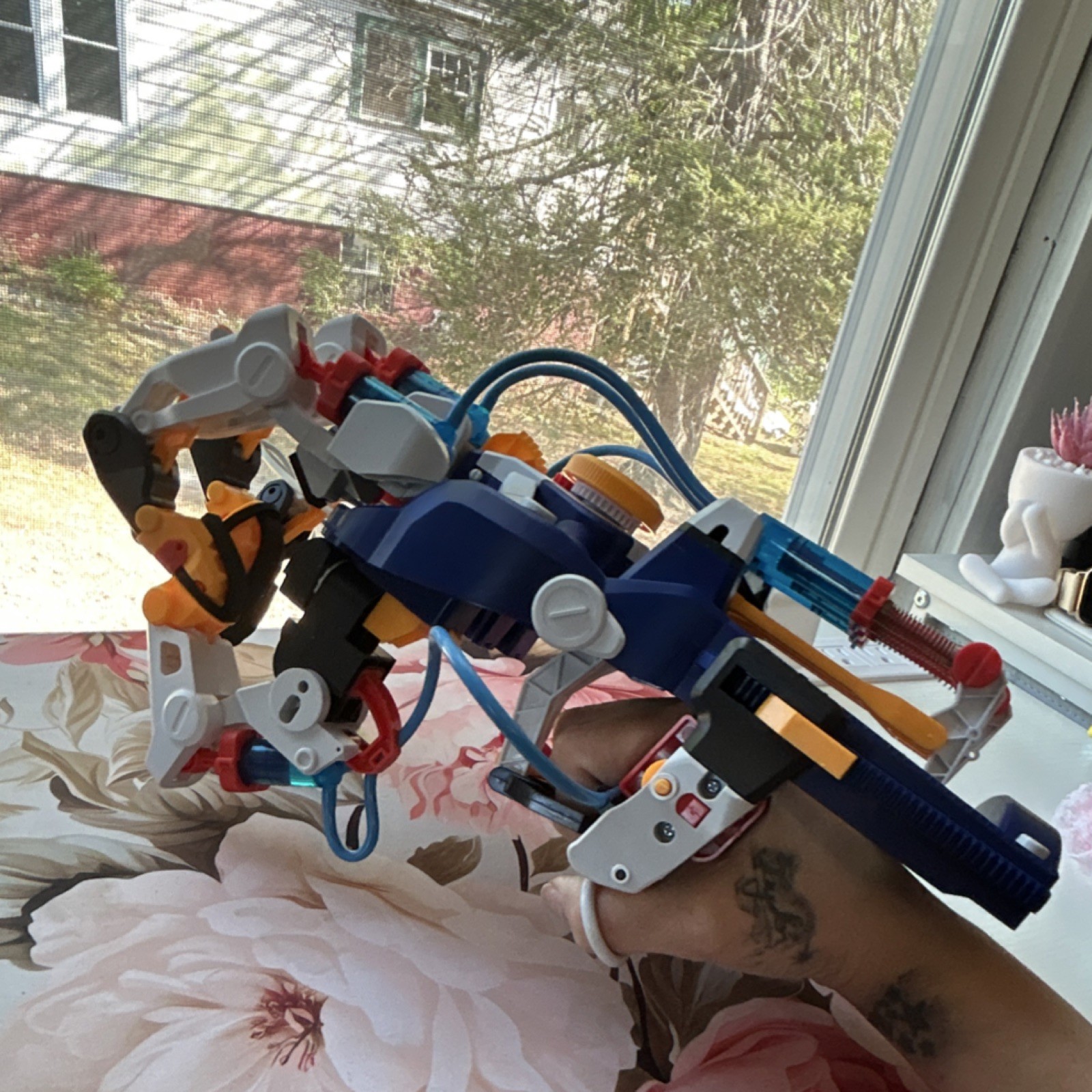 Thames & Kosmos Mega Cyborg Hand Science Educational Toy Kit 8-16 Years
