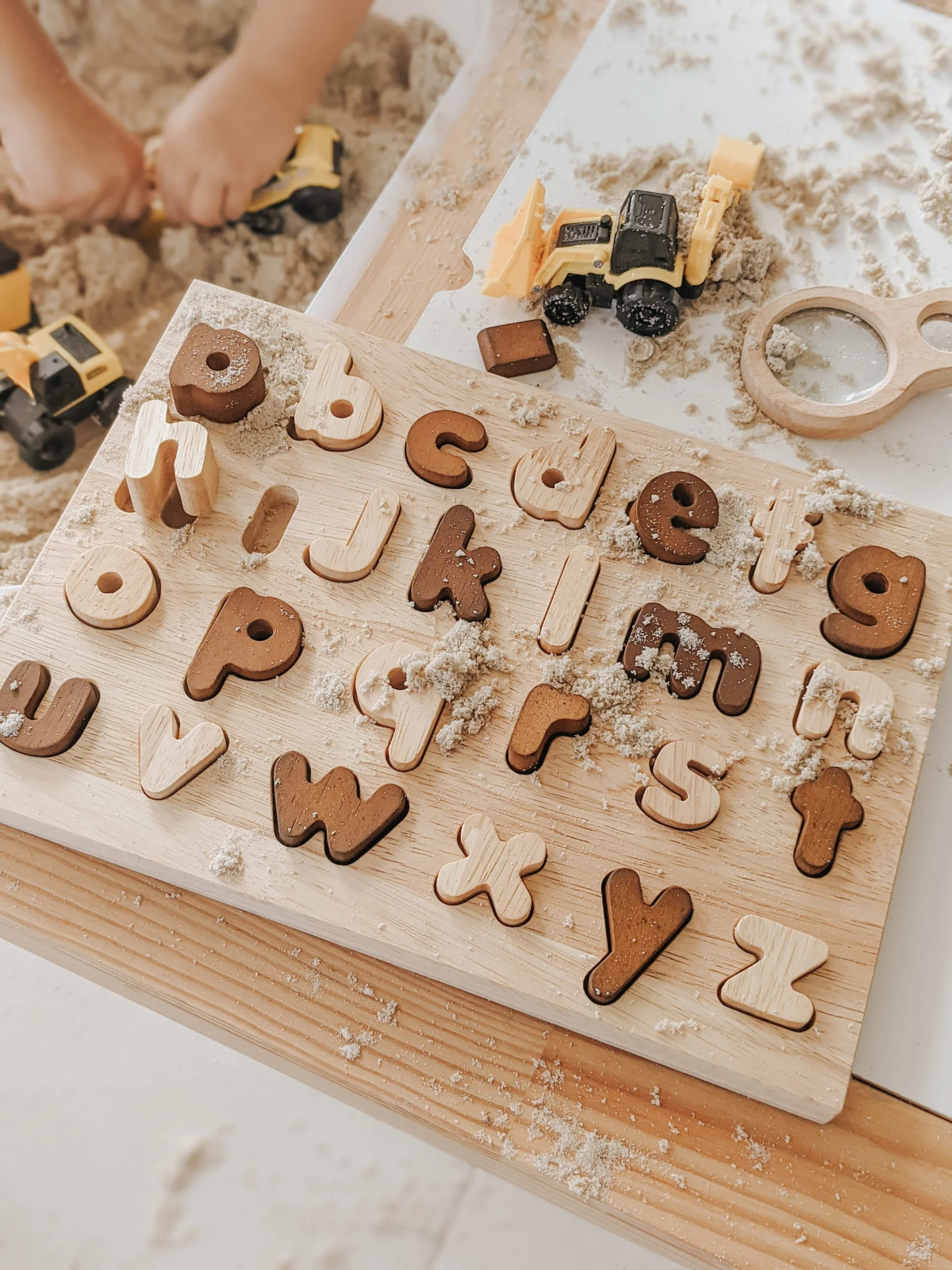 QToys USA Natural Lowercase puzzle