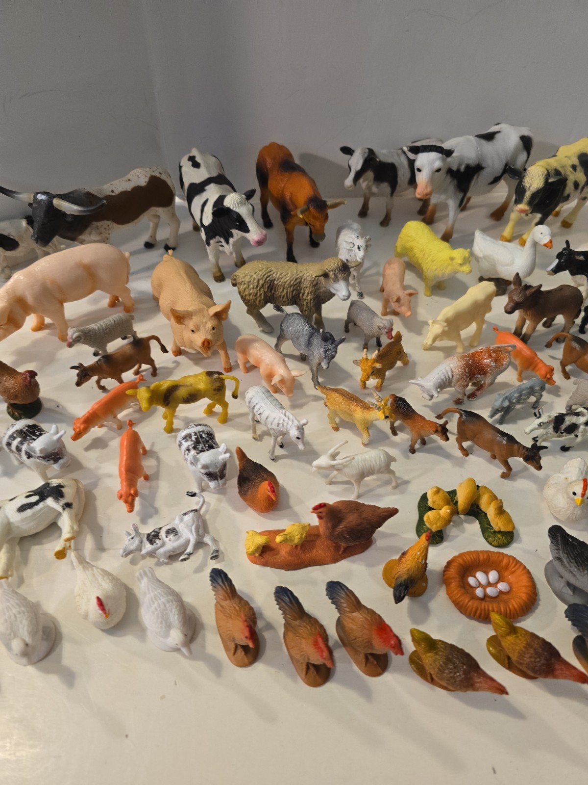 VTG Mixed Lot of PVC & Plastic Farm Animal Figures Big & Mini Cow Chicken Pigs