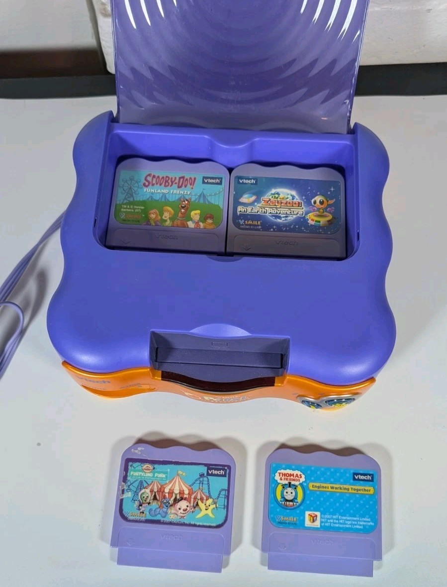V Tech V Smile PC Pal Unit Only With 4 Games No Controller Or Power Plug