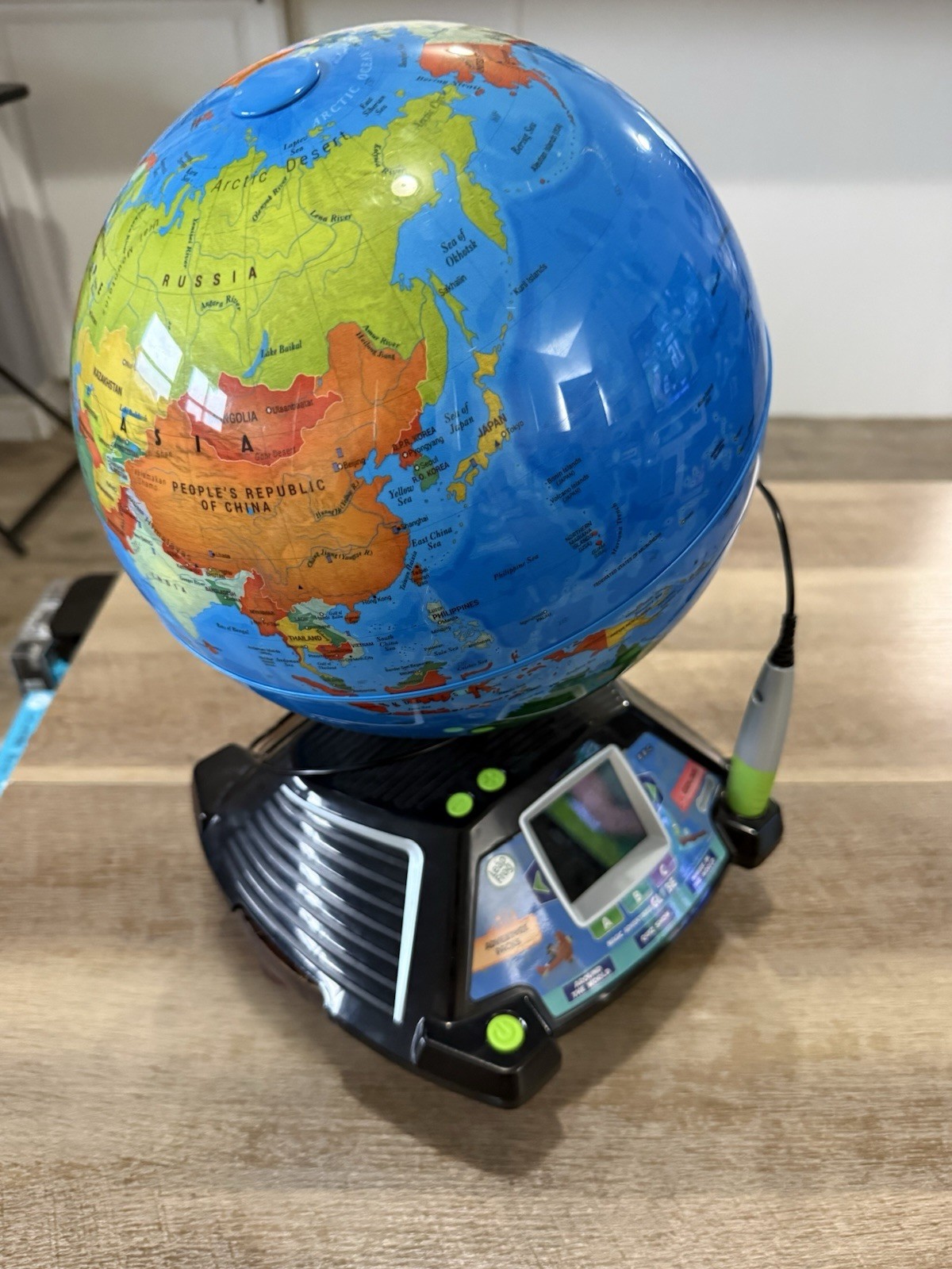 LeapFrog 80-605400 Magic Adventures Globe