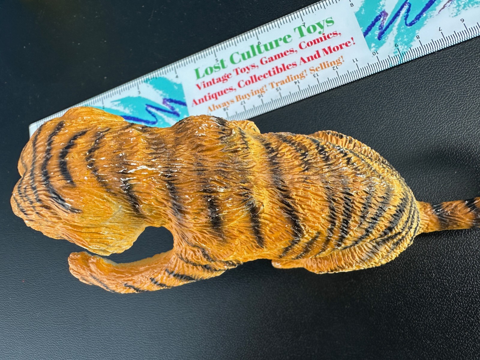 Vintage 1980s 90s Large Plastic Animals Dinosaur Lot 1987 Tigers, 1998 Bear