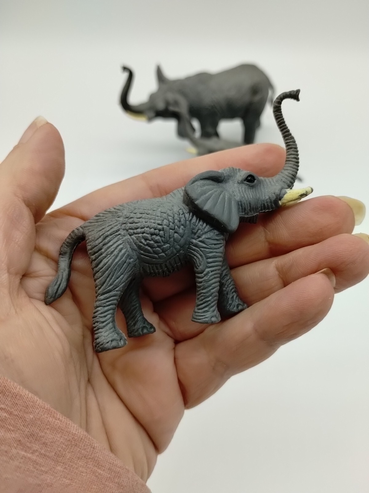 Vintage Lot Of 3 Plastic Toy Elephants 1998 China Safari 2.5, 3.5 And 4 Inches