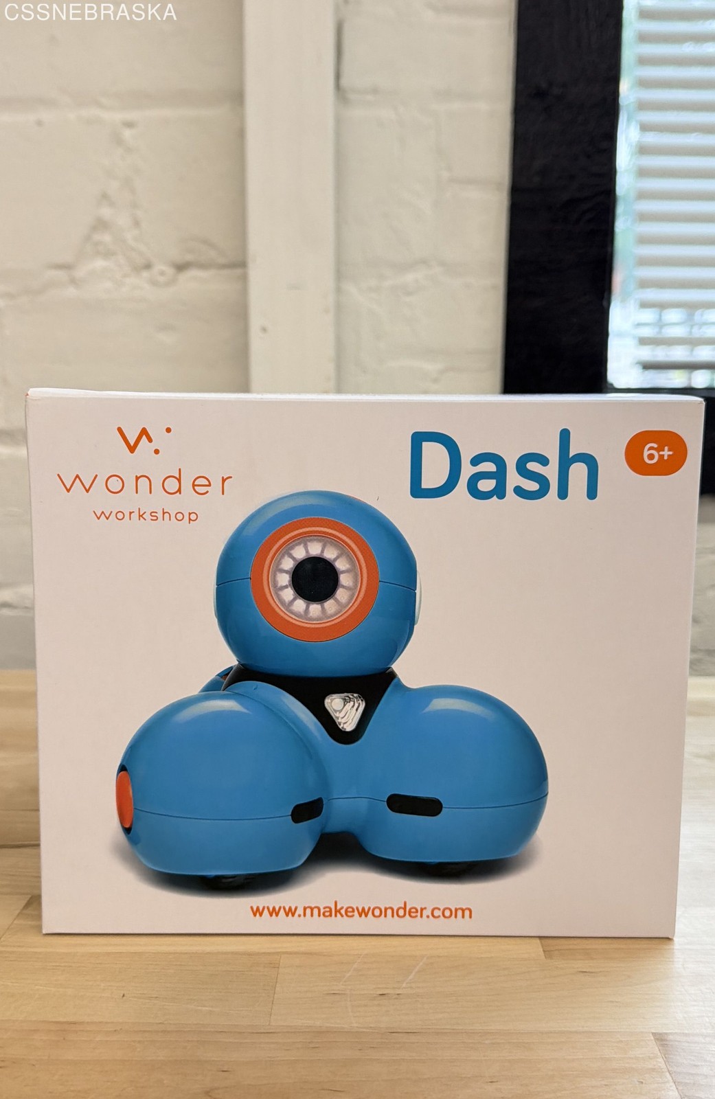 Wonder Workshop Dash Coding Robot Programmable STEM Education Toy New DA01