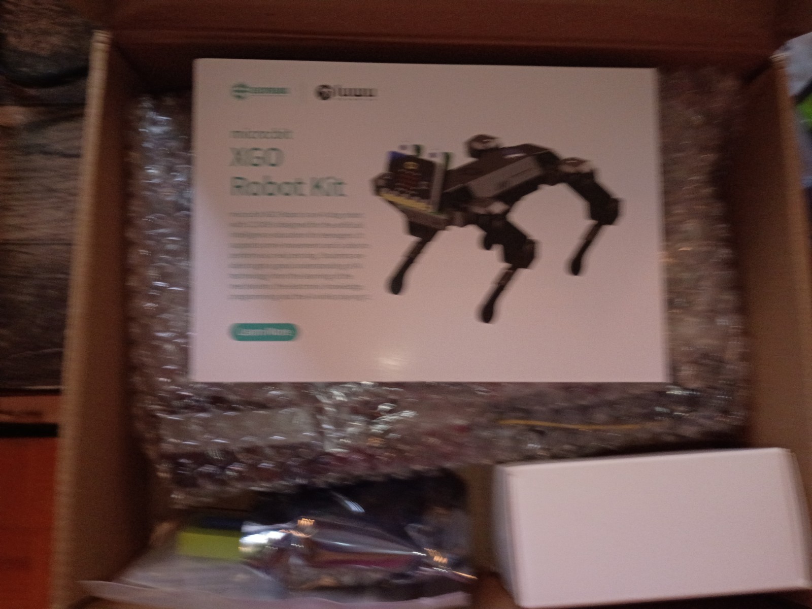 Robot Dog Micro:bit XGO robot kit Elecfreaks and luwu dynamics,
